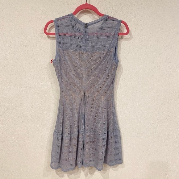 Bcbgmaxazria Cassandra Lace Dress Size Small EUC - Picture 5 of 5
